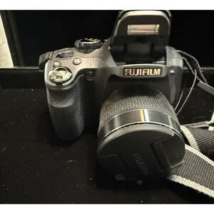 Fujifilm FinePix SL300 Digital Camera 14MP 30x Zoom w/ Accessories & SD Card